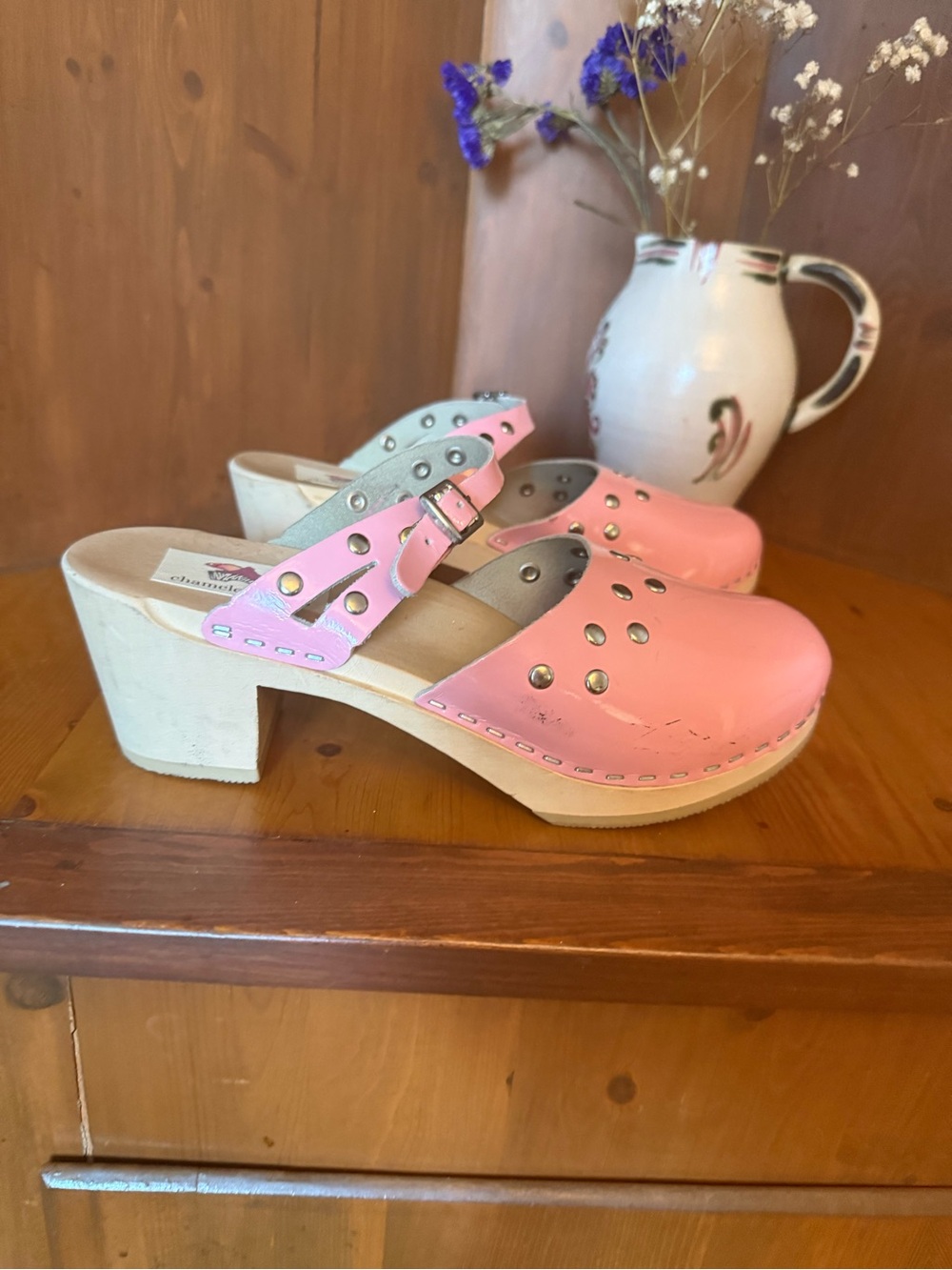 Chameleon clogs, pink patent leather, silver stud, Mary Jane clogged 37